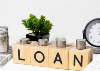 Fixed vs Floating Rates: Which Is Better When Refinancing in Singapore?  